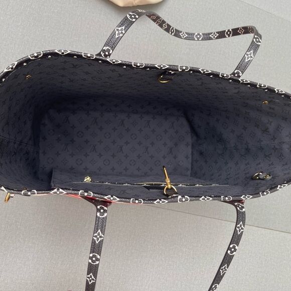Authentic Louis Vuitton Women's Limited Edition Neverfull MM Geometric Totes - Picture 9 of 14